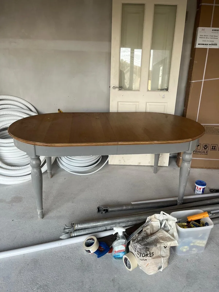 6-8 foot extendable table - Image 4