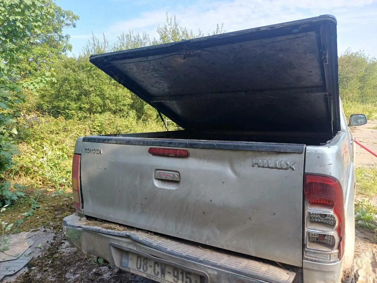 Hilux - Image 2