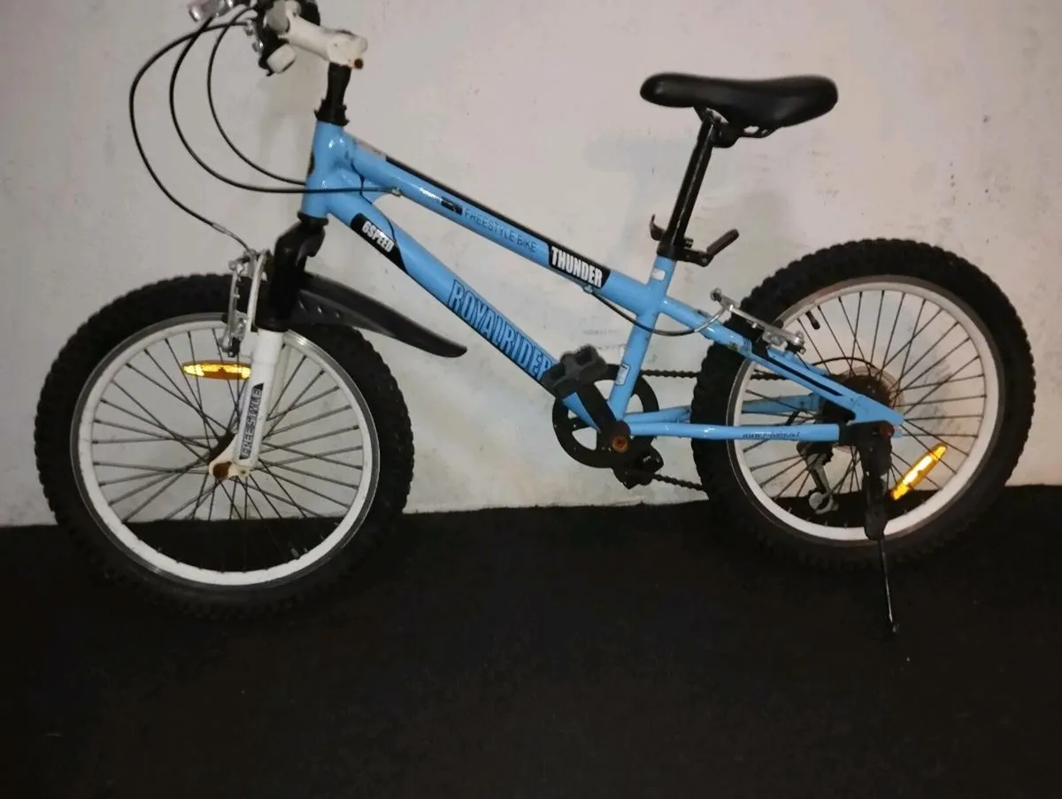 Girls 20inch bike - Image 2