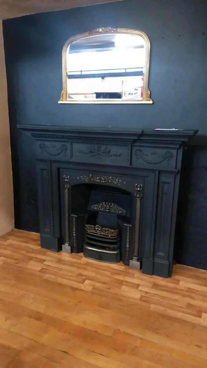 Floor display Stovax Cast Iron fireplaces.Pristine - Image 3
