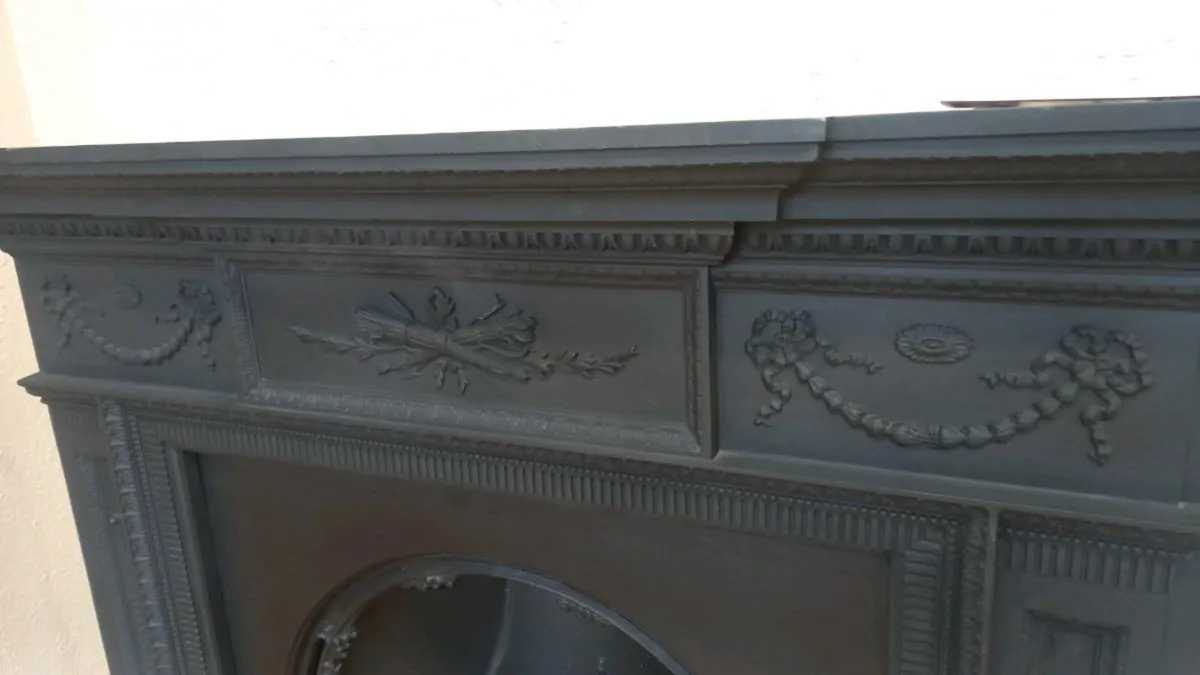 Floor display Stovax Cast Iron fireplaces.Pristine - Image 4