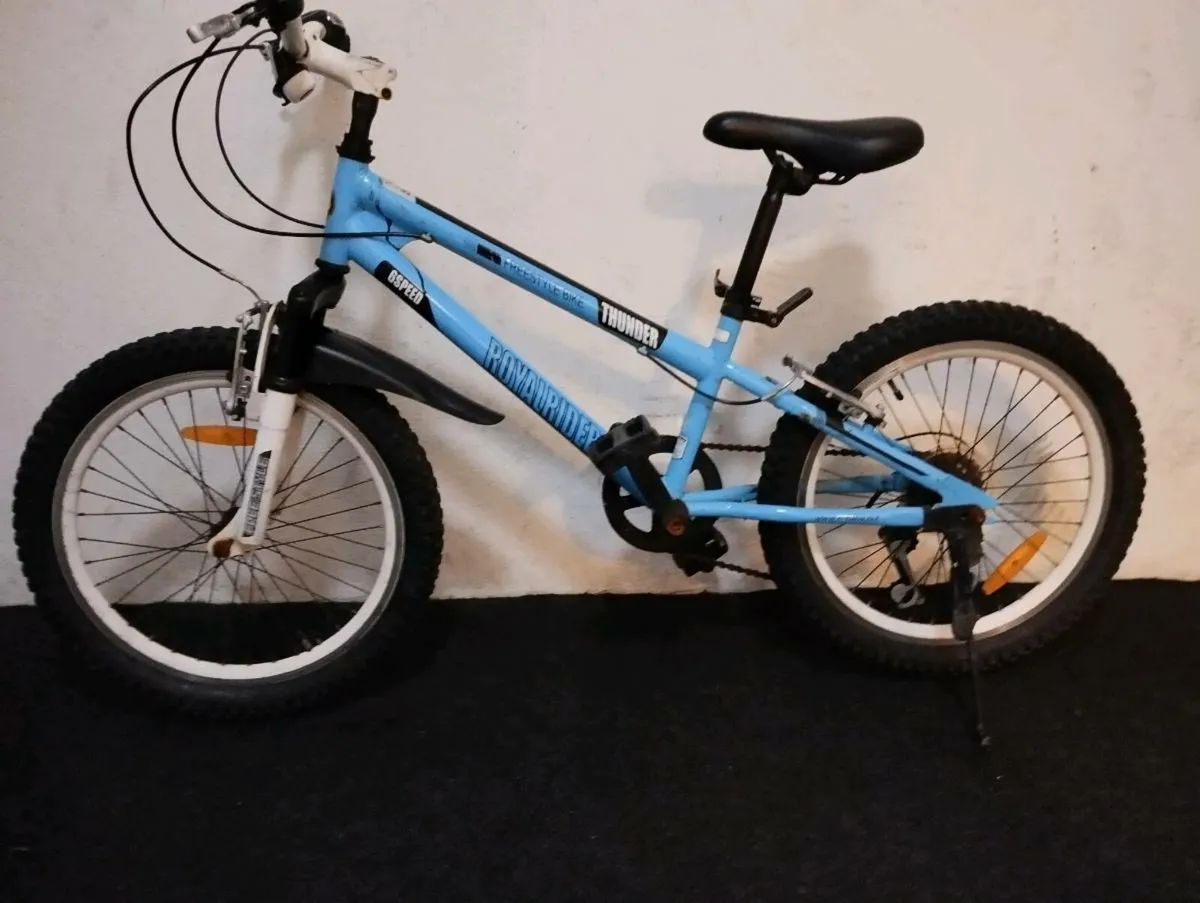 Boys 20inch bike - Image 2