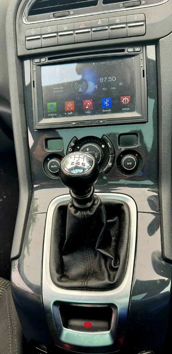 Peugeot 5008 2010 - Image 3