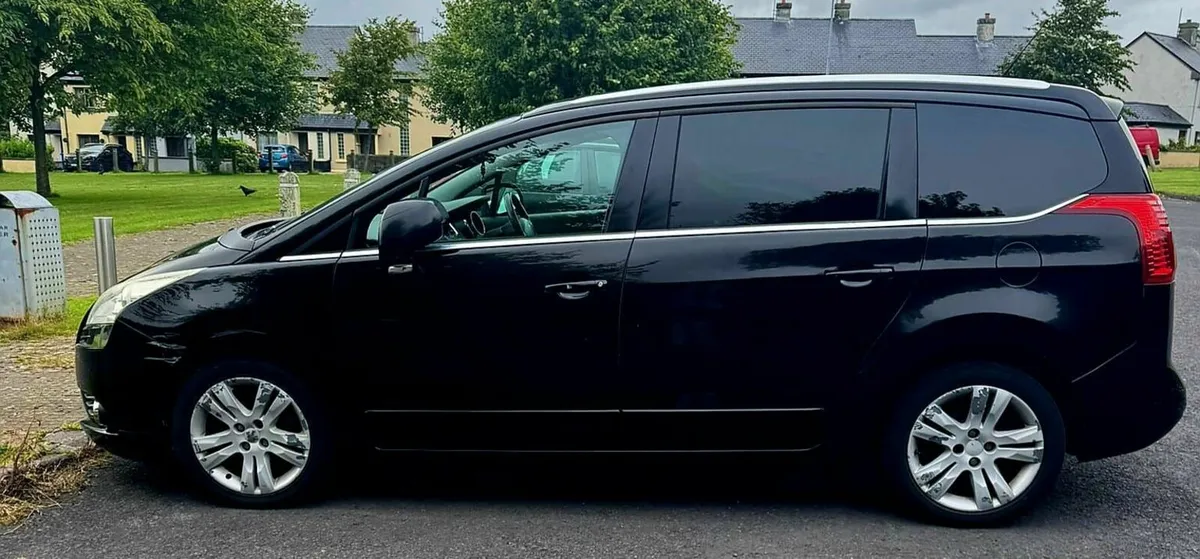 Peugeot 5008 2010 - Image 4