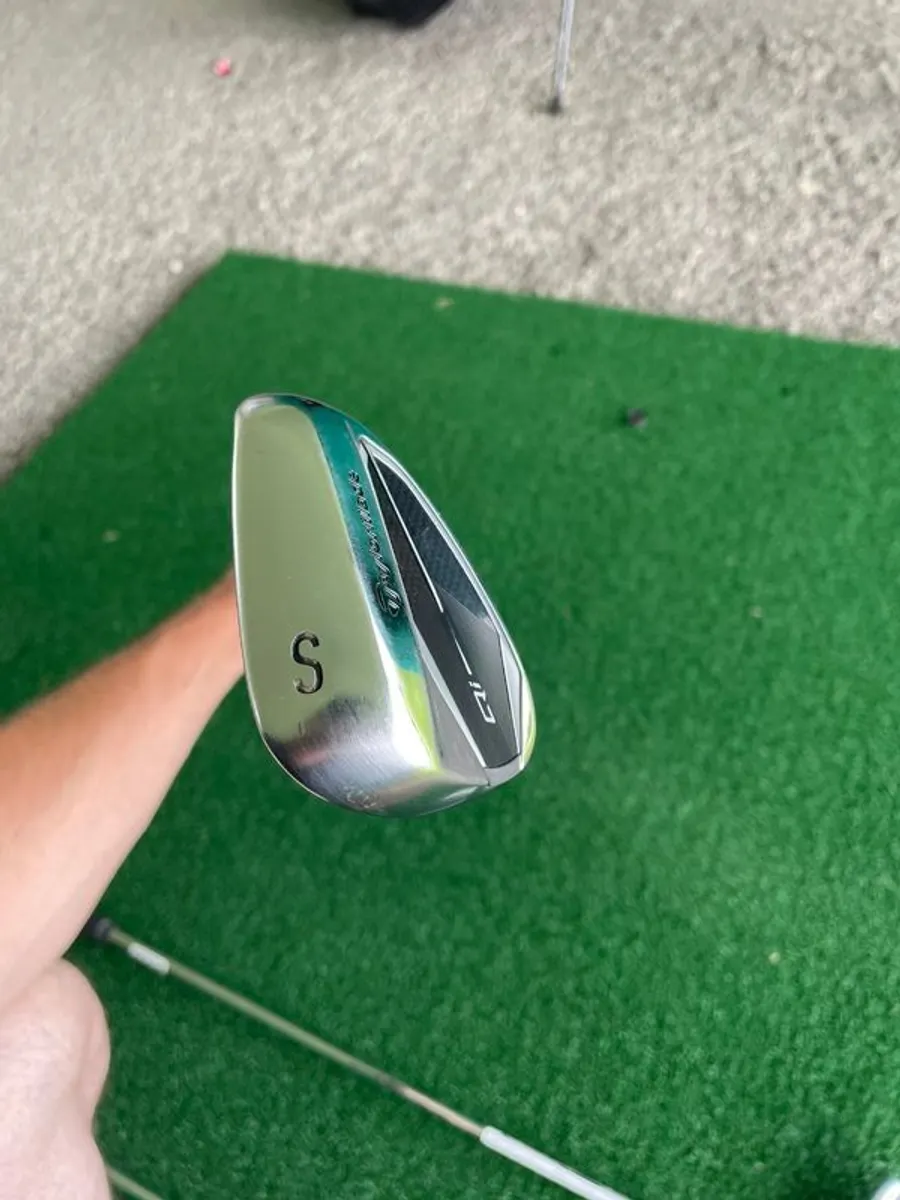 Taylormade Qi irons 5-9 & PW, AW, SW - Image 3