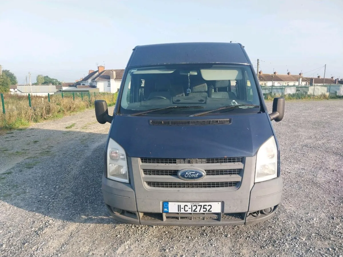 Transit minibus - Image 1