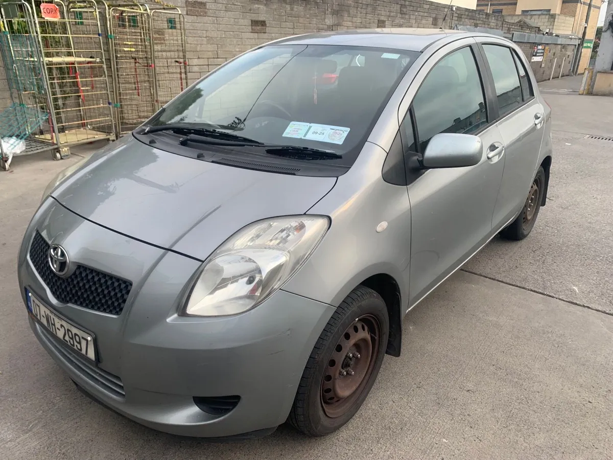 Toyota Yaris 2007 - Image 1