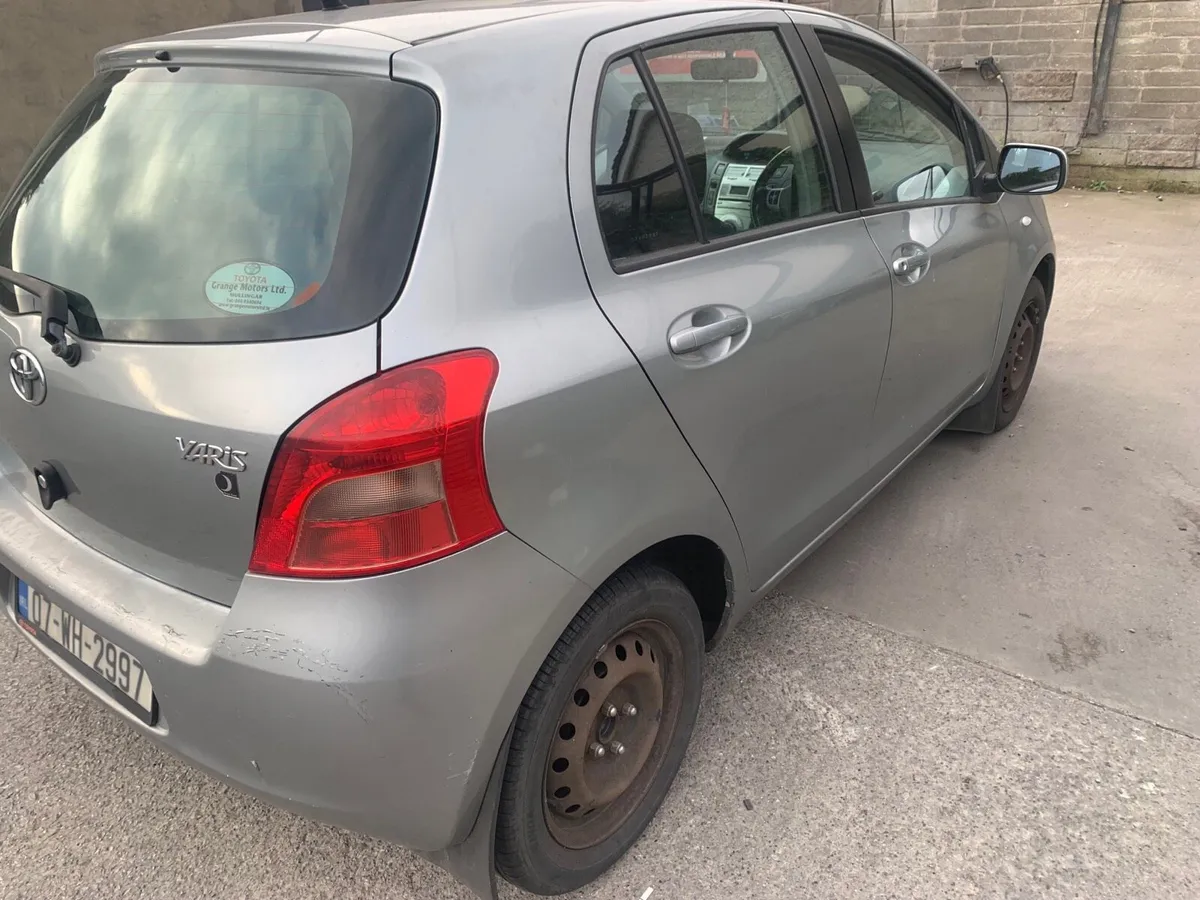 Toyota Yaris 2007 - Image 3