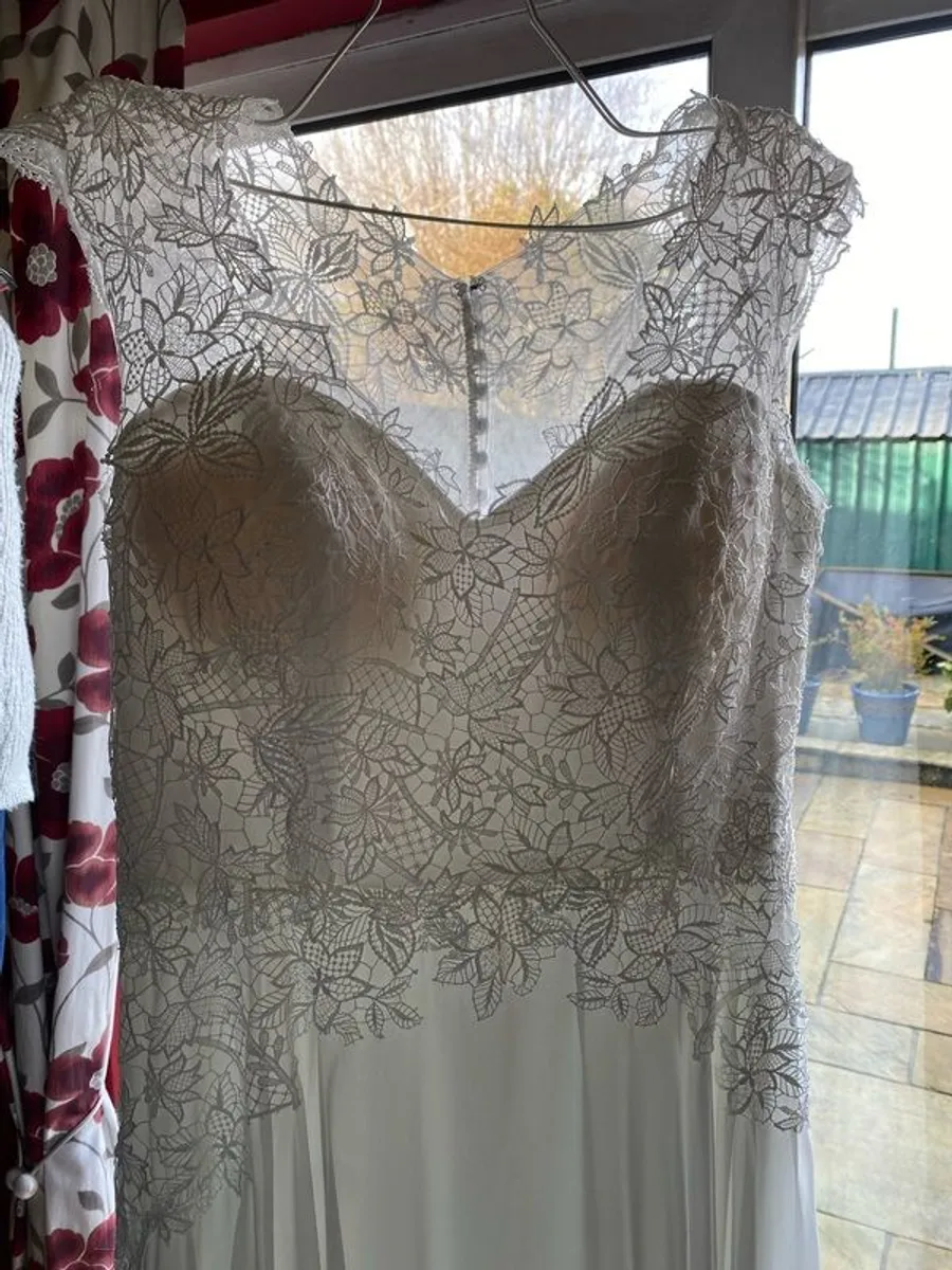 wedding dress - Image 4