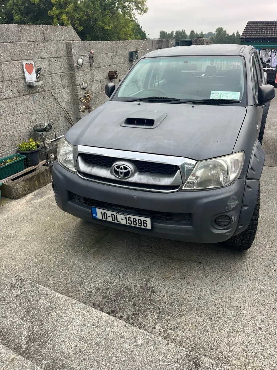 Hilux 2010 - Image 1