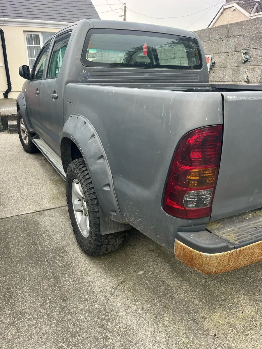 Hilux 2010 - Image 3