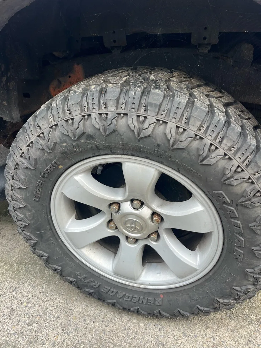 Hilux 2010 - Image 4