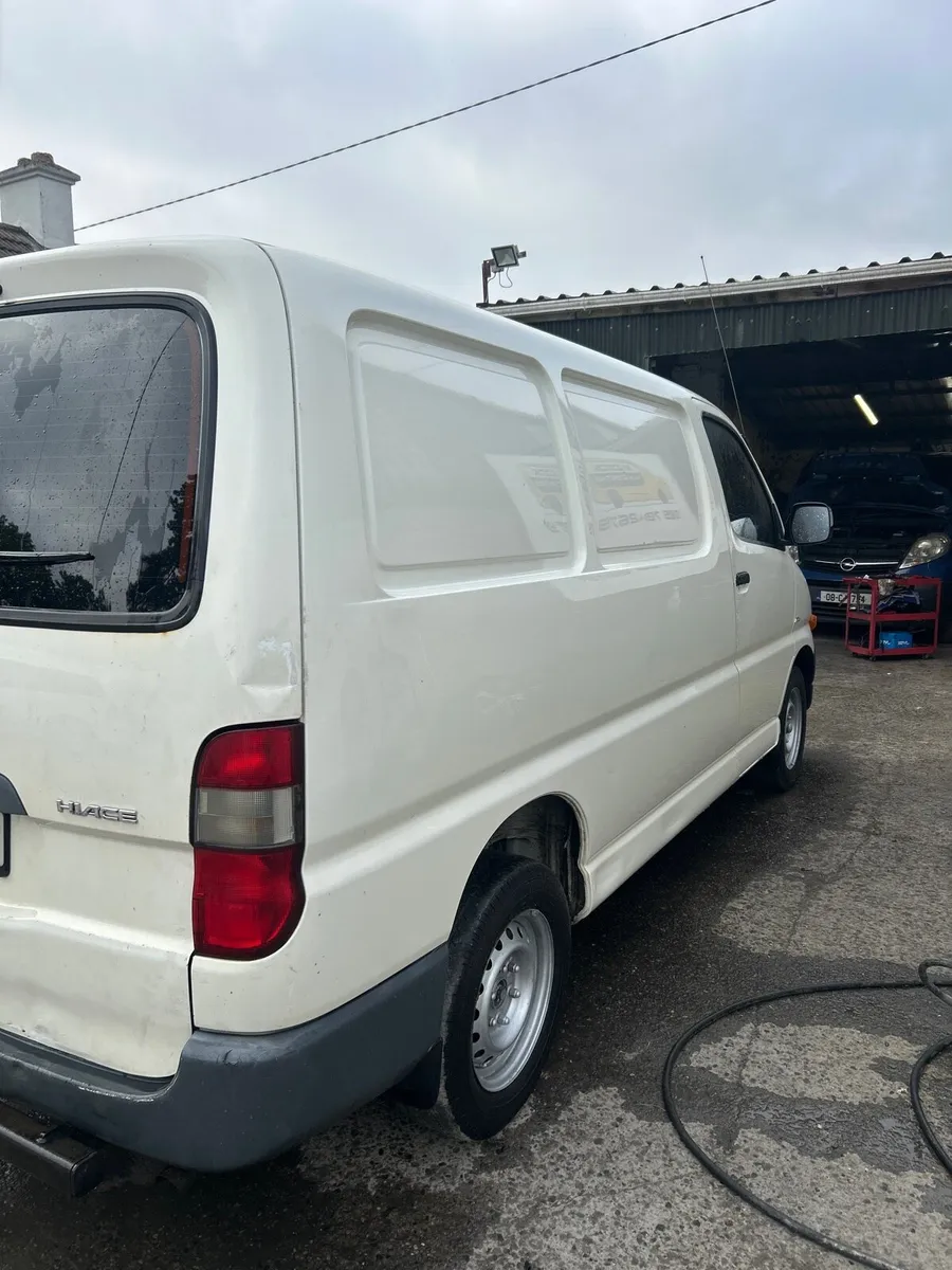 Toyota hiace - Image 4