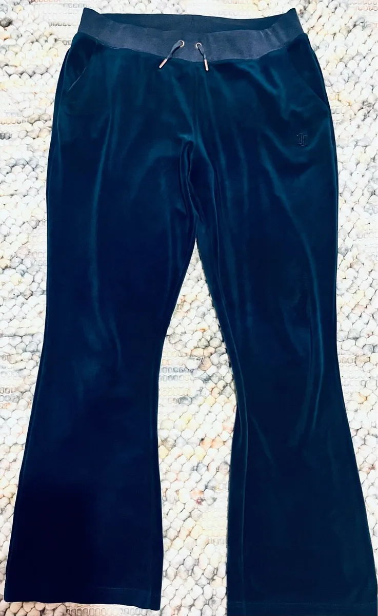 In perfect condition clothes - Image 4