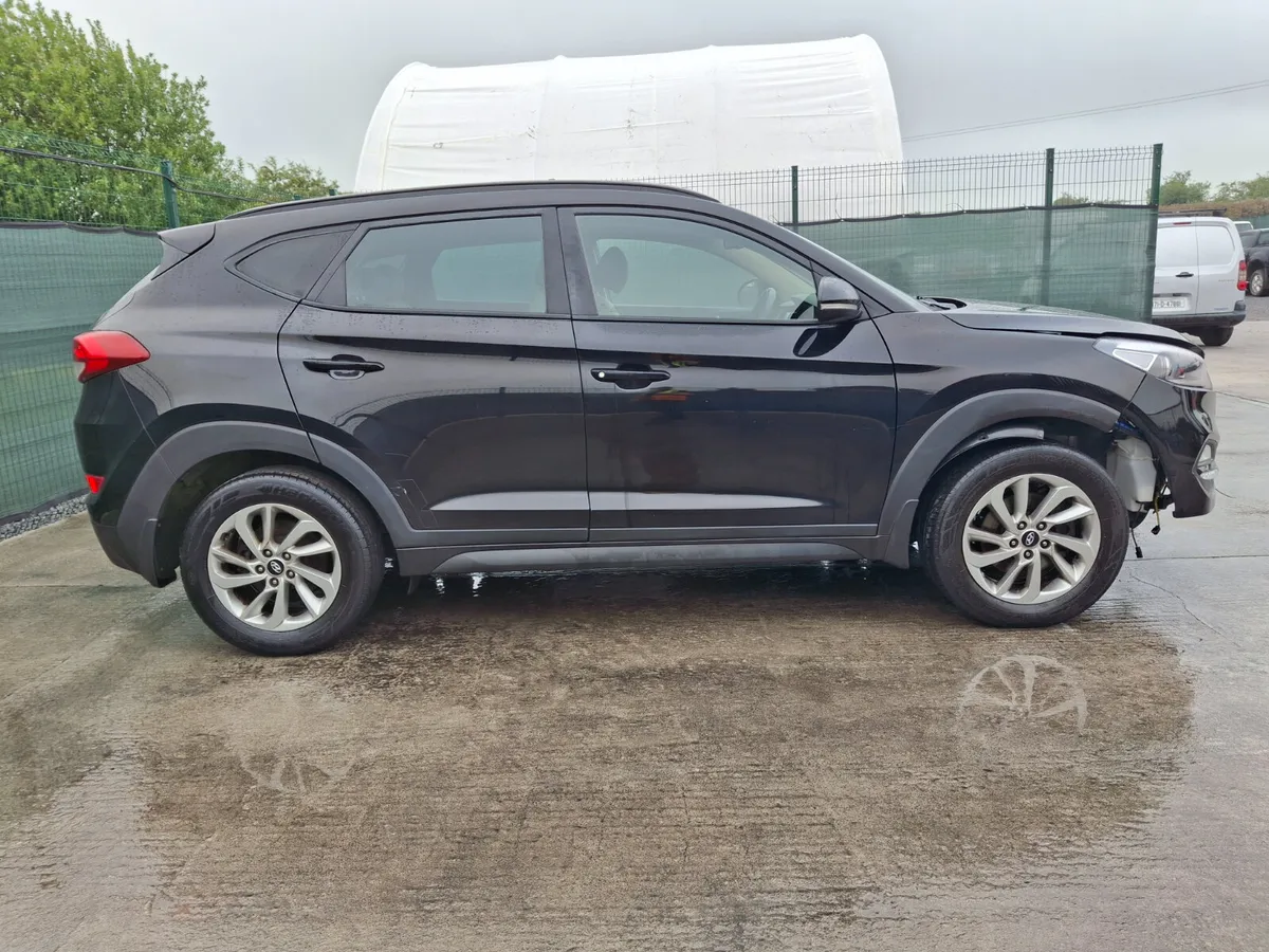 2016 Hyundai Tucson  Premium  1.7 Diesel - Image 4