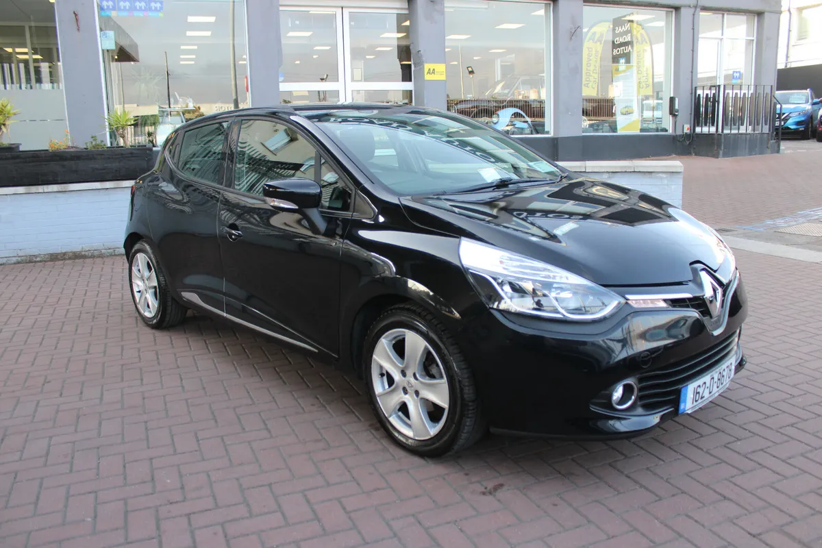 RENAULT CLIO 1.2 DYNAMIQUE PLUS NAV 5DR HATCHBACK - Image 1