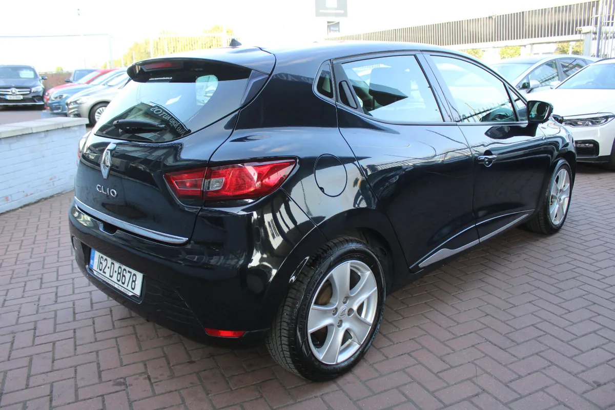 RENAULT CLIO 1.2 DYNAMIQUE PLUS NAV 5DR HATCHBACK - Image 4