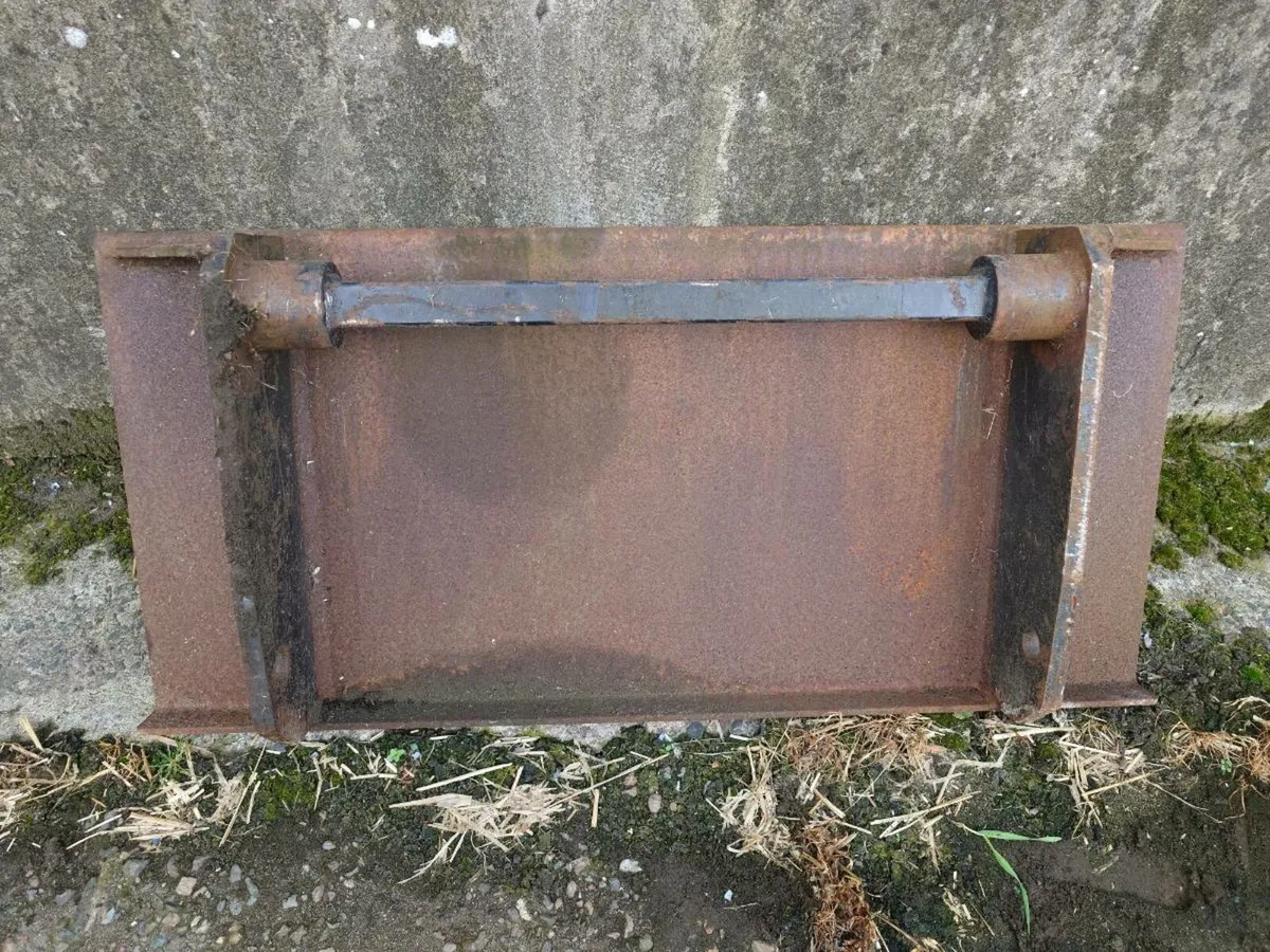 Manitou headstock to euro bracket adapter - Image 2