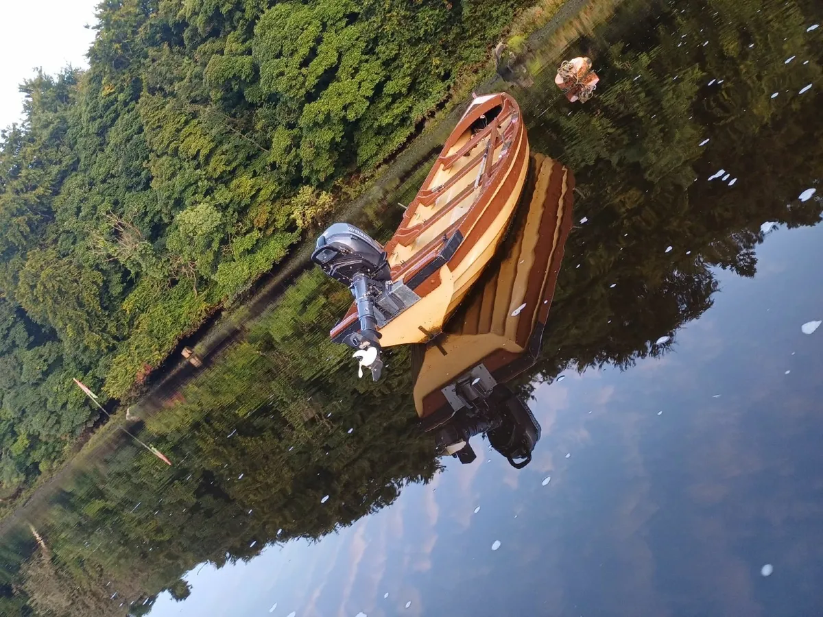 Boat Trailer and Engine. - Image 1