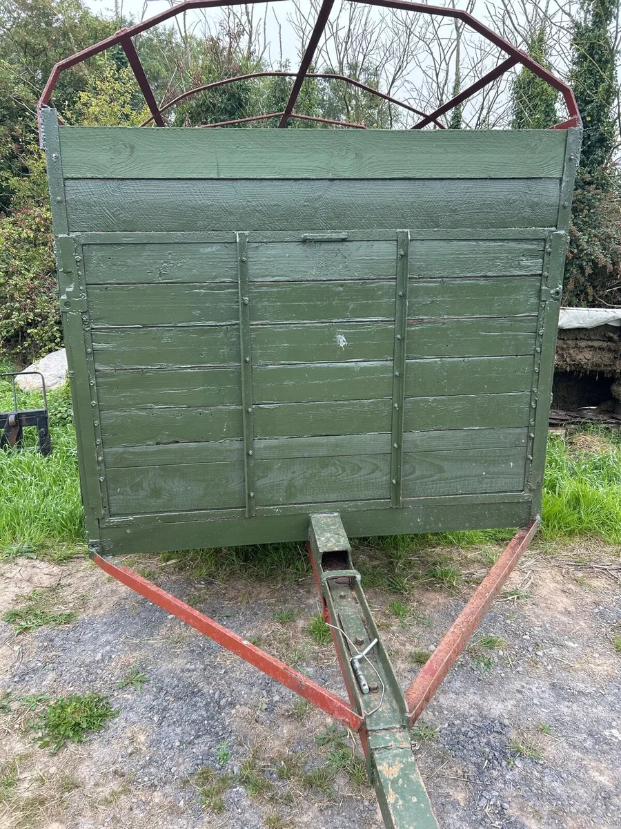 Cattle box - Image 2