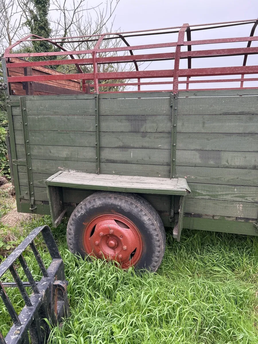 Cattle box - Image 3