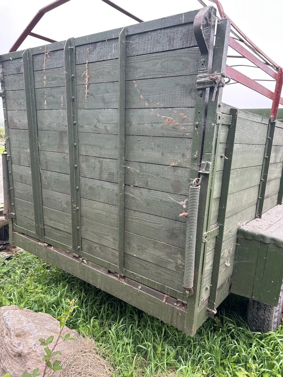Cattle box - Image 4