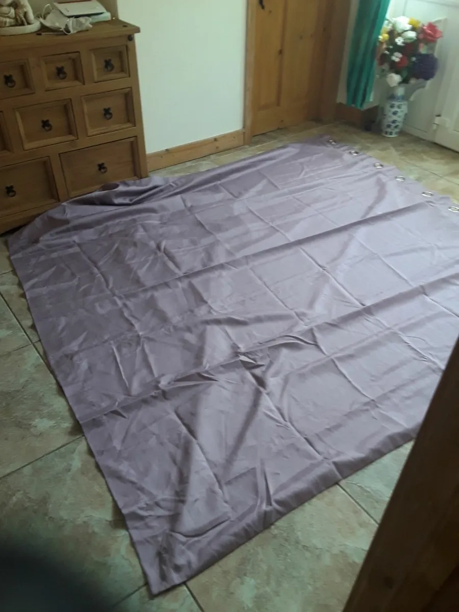 Brand new satin eyelet drapes lavender - Image 4