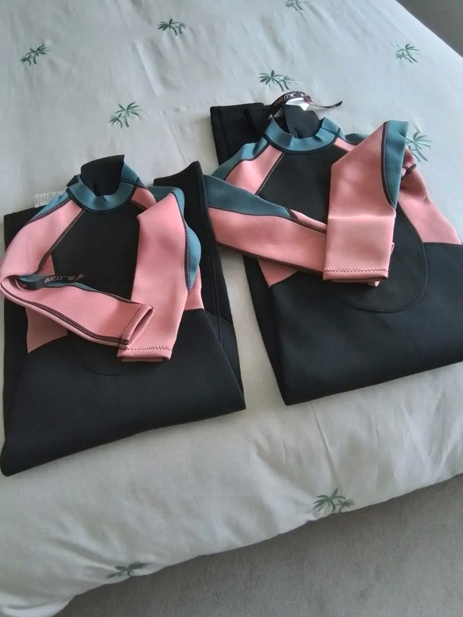 Kids surf suits
