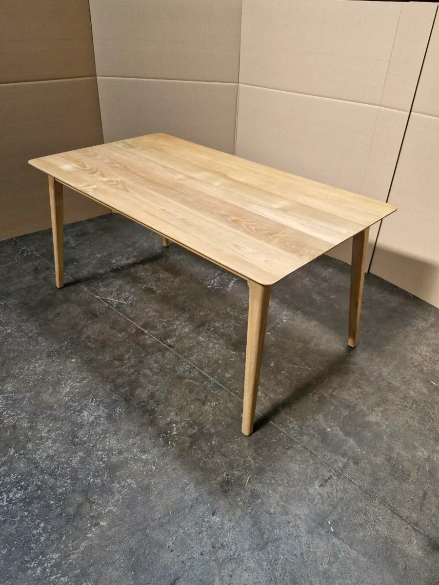 Solid wooden Dining Table - Image 1