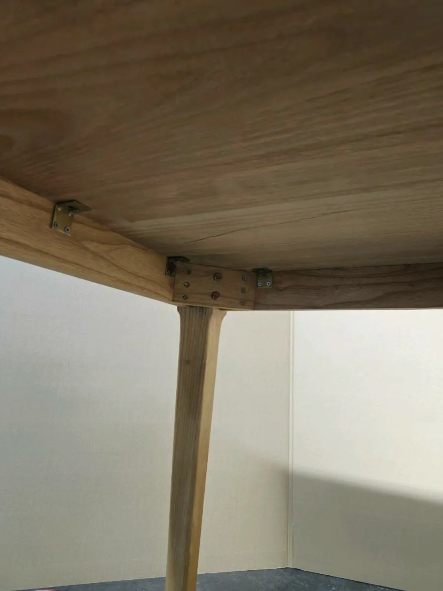 Solid wooden Dining Table - Image 3