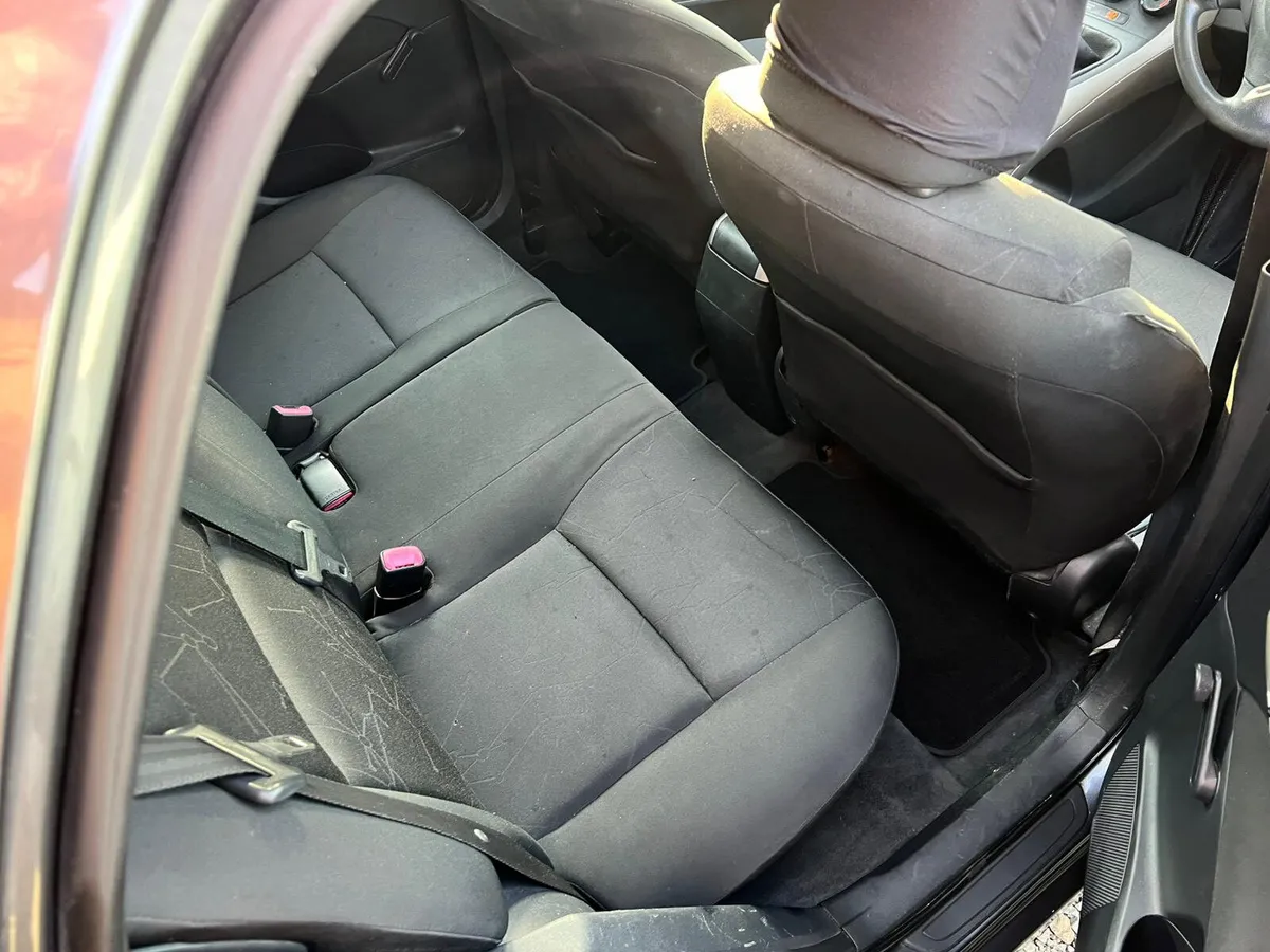 Toyota Auris Terra 2010 1.4 Petrol nct 2/26 - Image 4