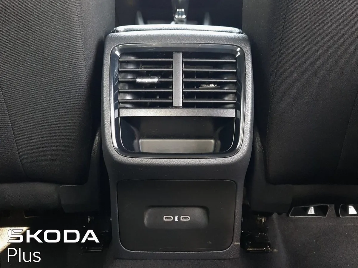 Skoda Octavia  flash Sale ambition 2.0tdi 115HP - Image 4