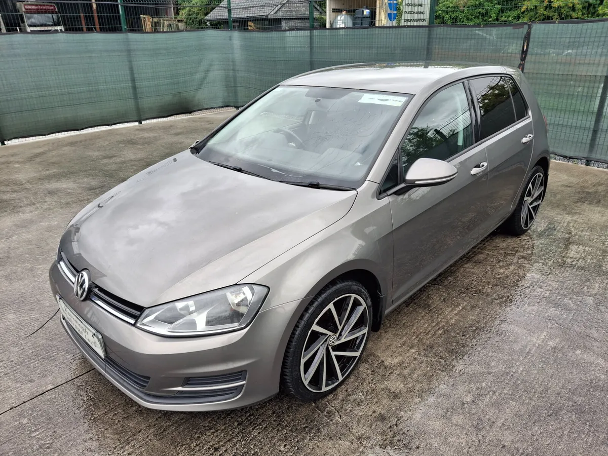 2013 Volkswagen Golf  1.6 Tdi - Image 2