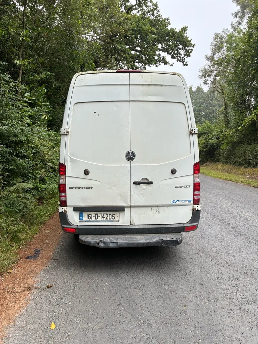 Van - Image 3
