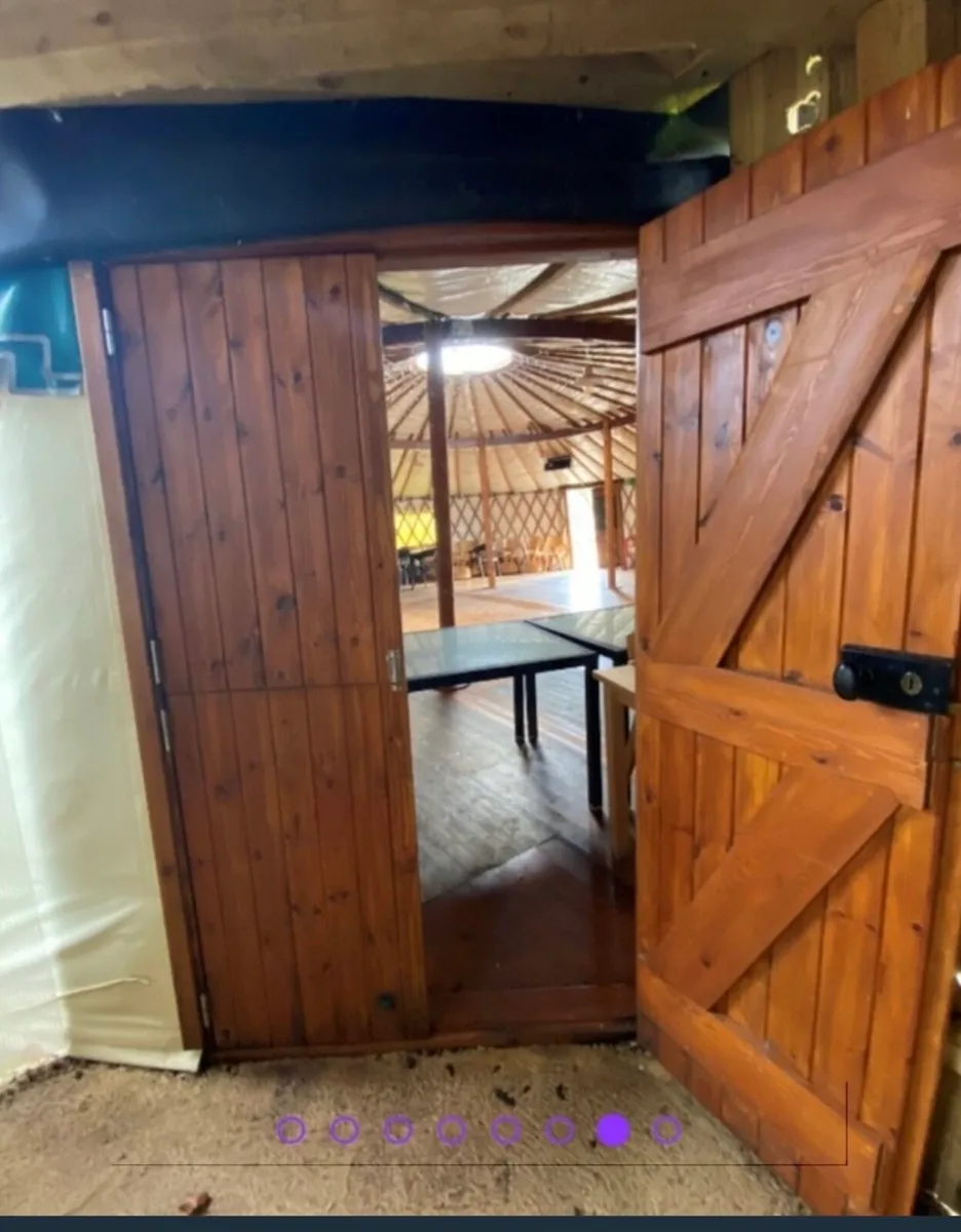 Beautiful 40ft Yurt with flooring - Image 2