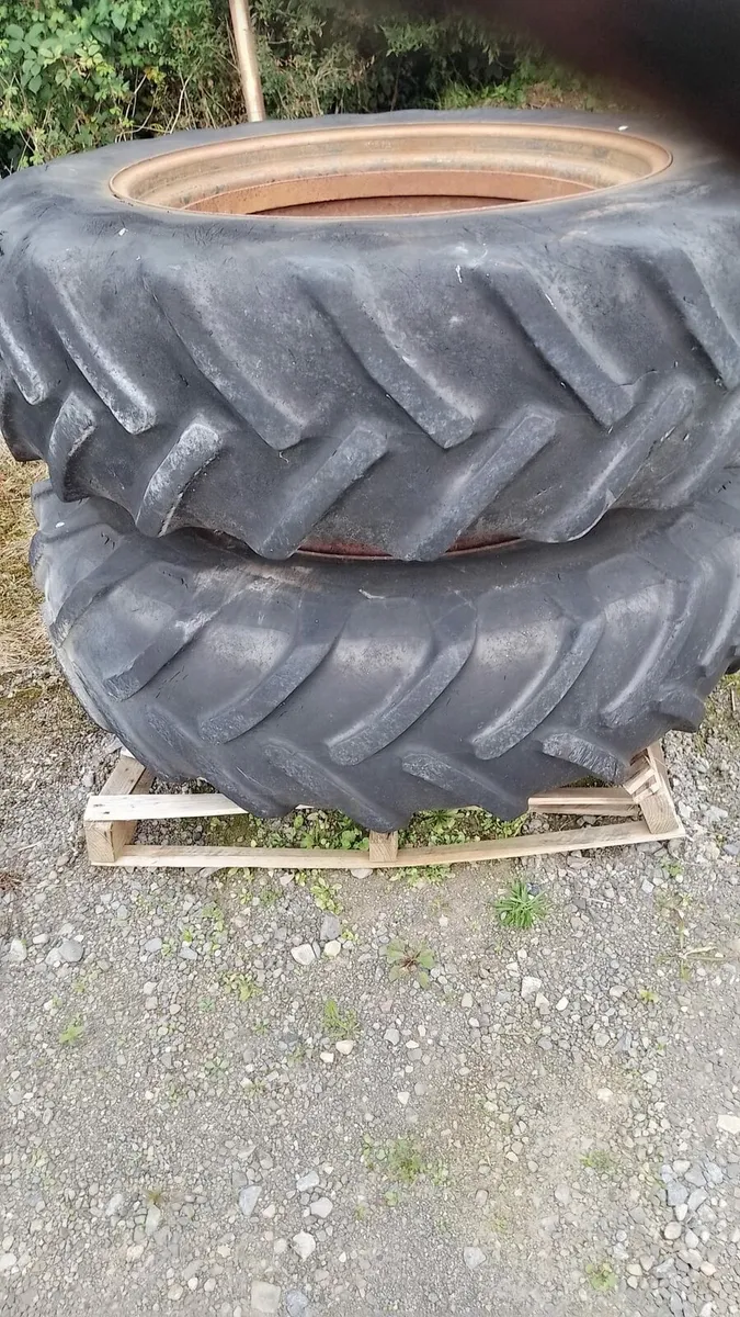 Tractor wheels - Image 2