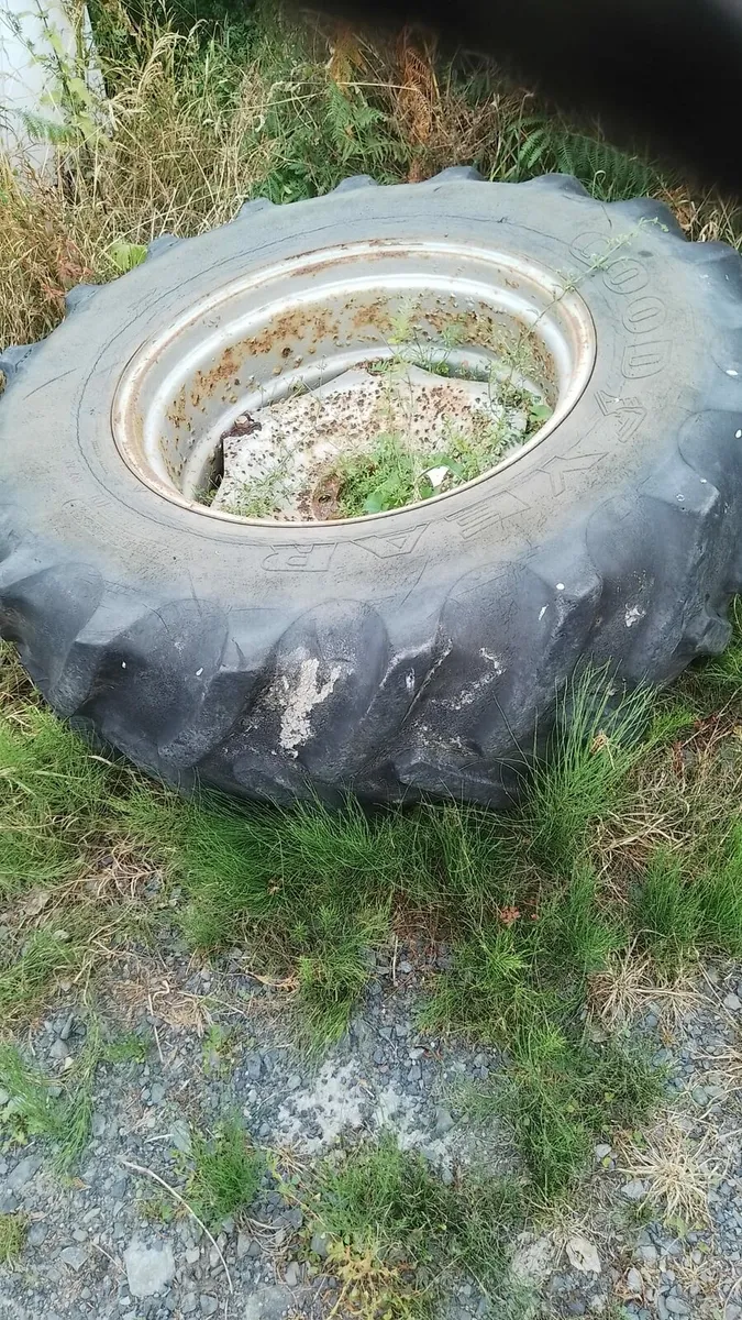 Tractor wheels - Image 4