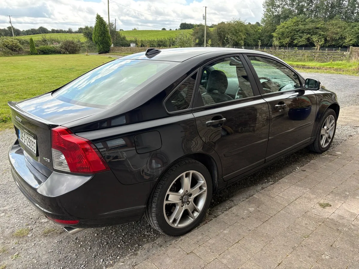 Volvo S40 2008 D5 Manual €2700 - Image 3