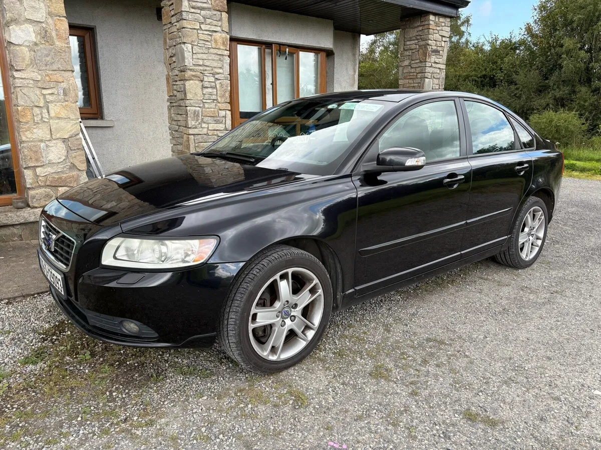 Volvo S40 2008 D5 Manual €2700 - Image 4
