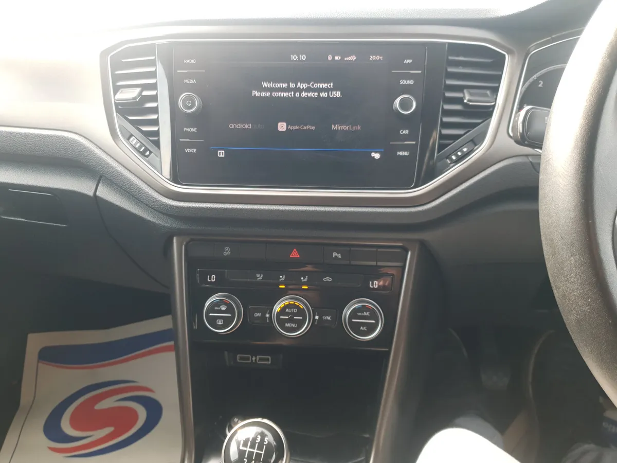 Volkswagen T-Roc 2019 - Image 2