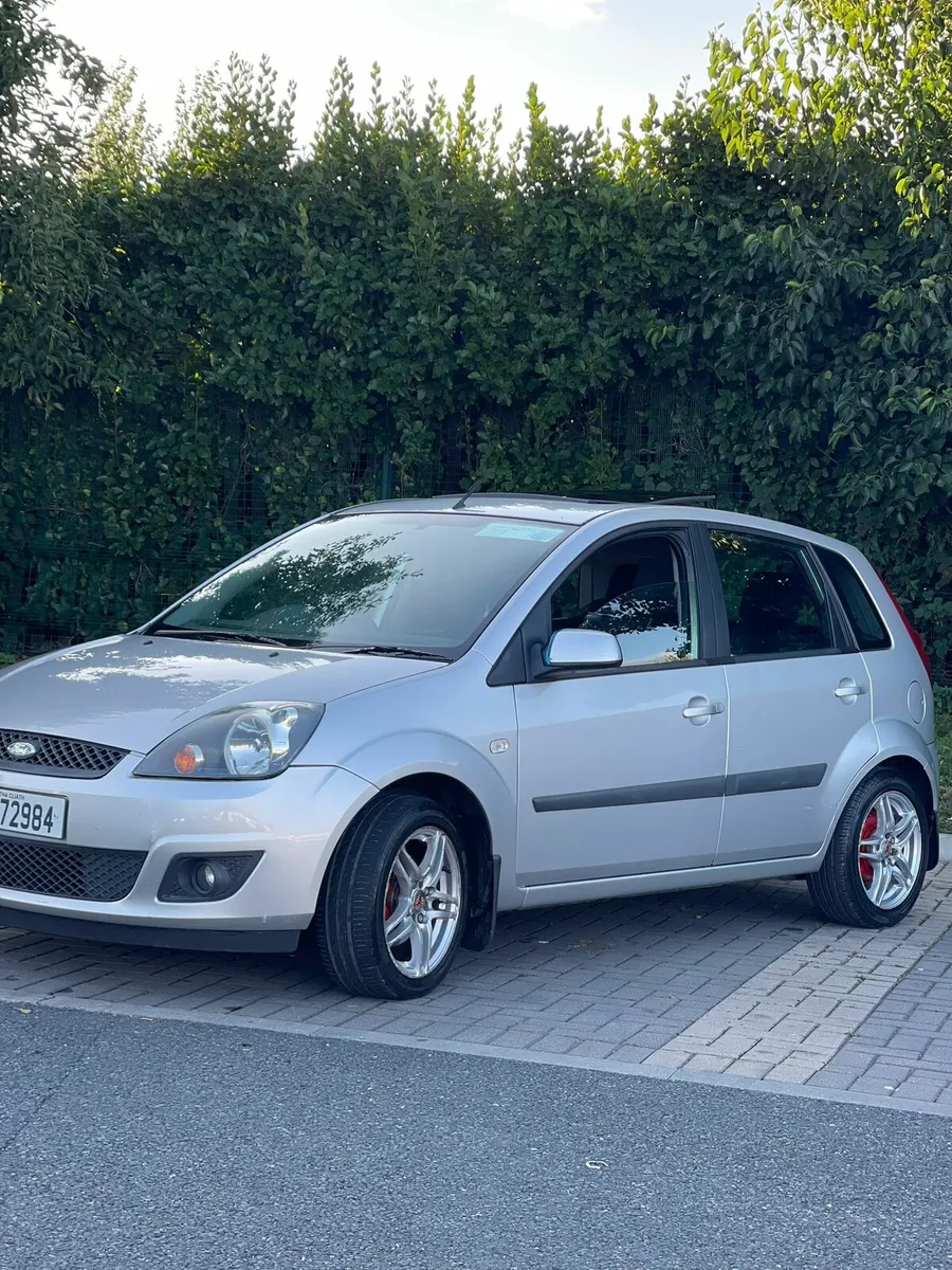 FORD FIESTA O6 MANUAL - Image 4