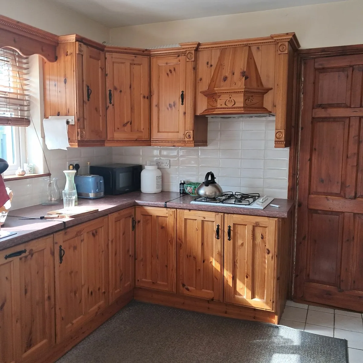 Fitted kitchen - Image 2