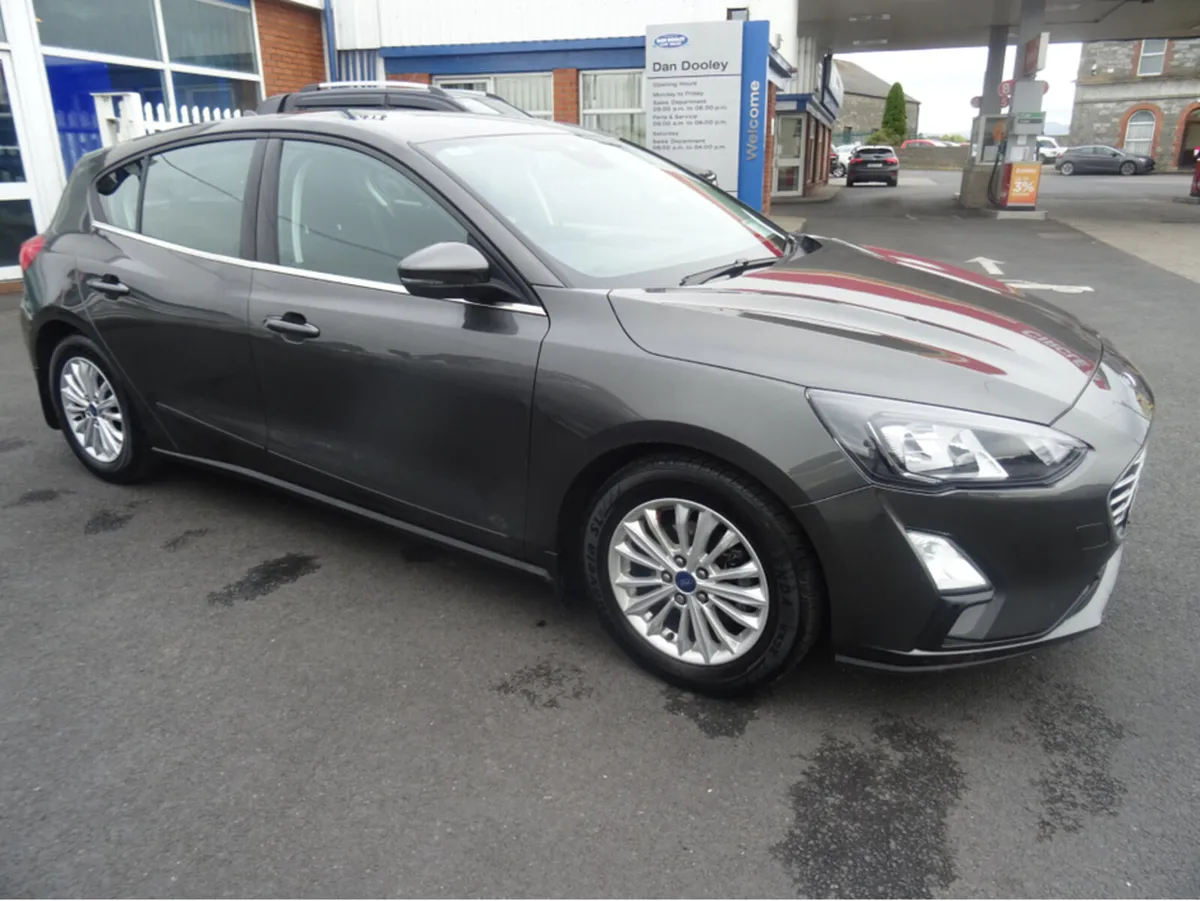 Ford Focus TITANIUM  **AUTOMATIC** 1.5TD - Image 1