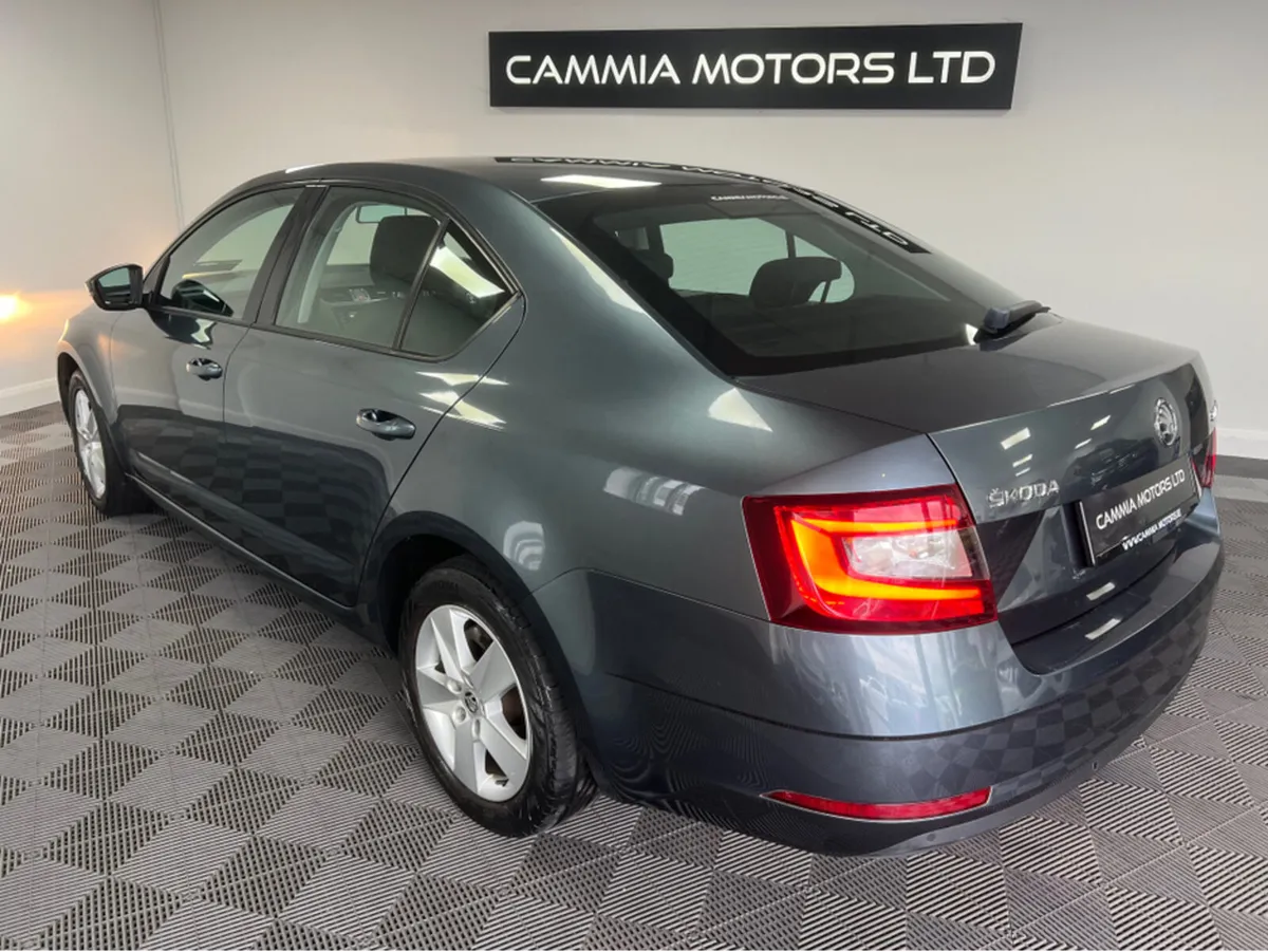 Skoda Octavia *SKODA OCTAVIA* *MANUAL* *BT AUDIO* - Image 3