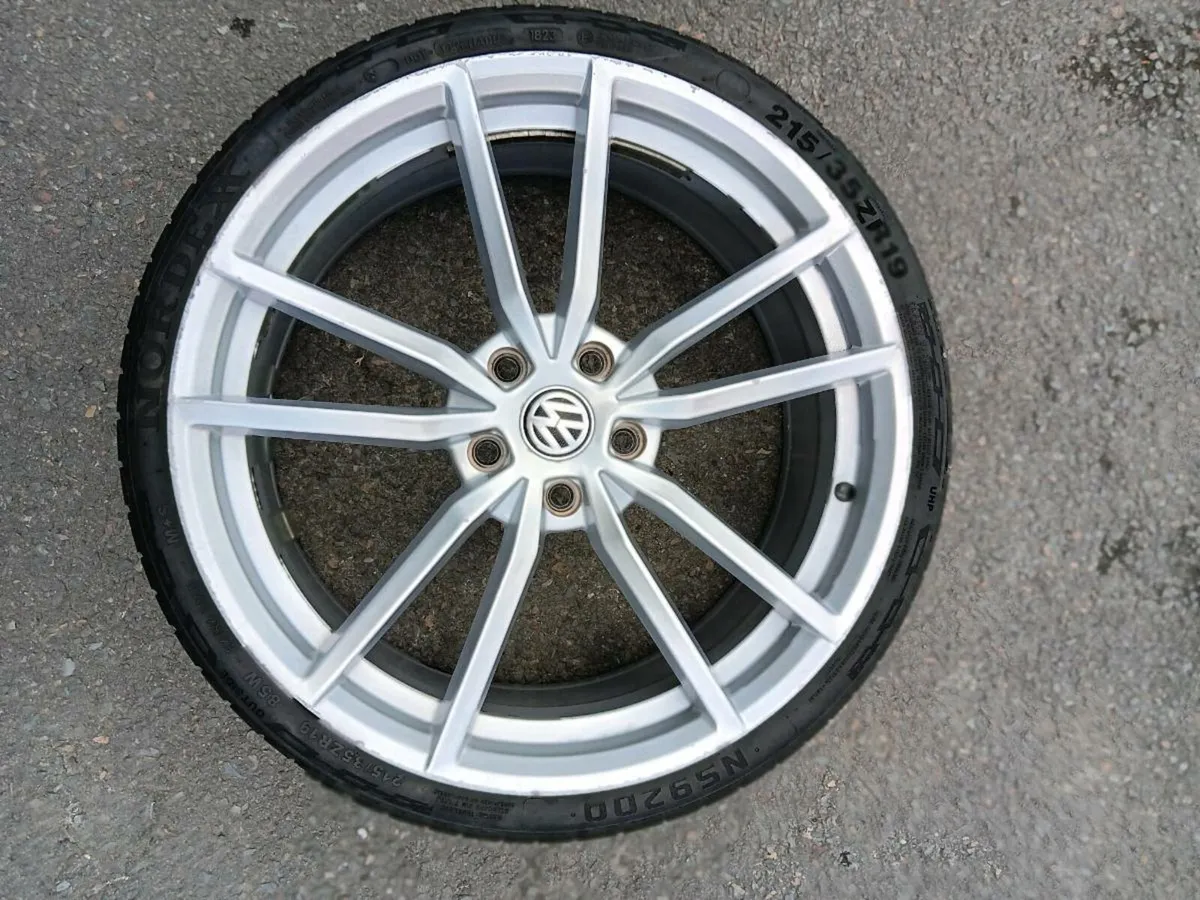 VW PRETORIAS ALLOYS & TYRES - Image 1