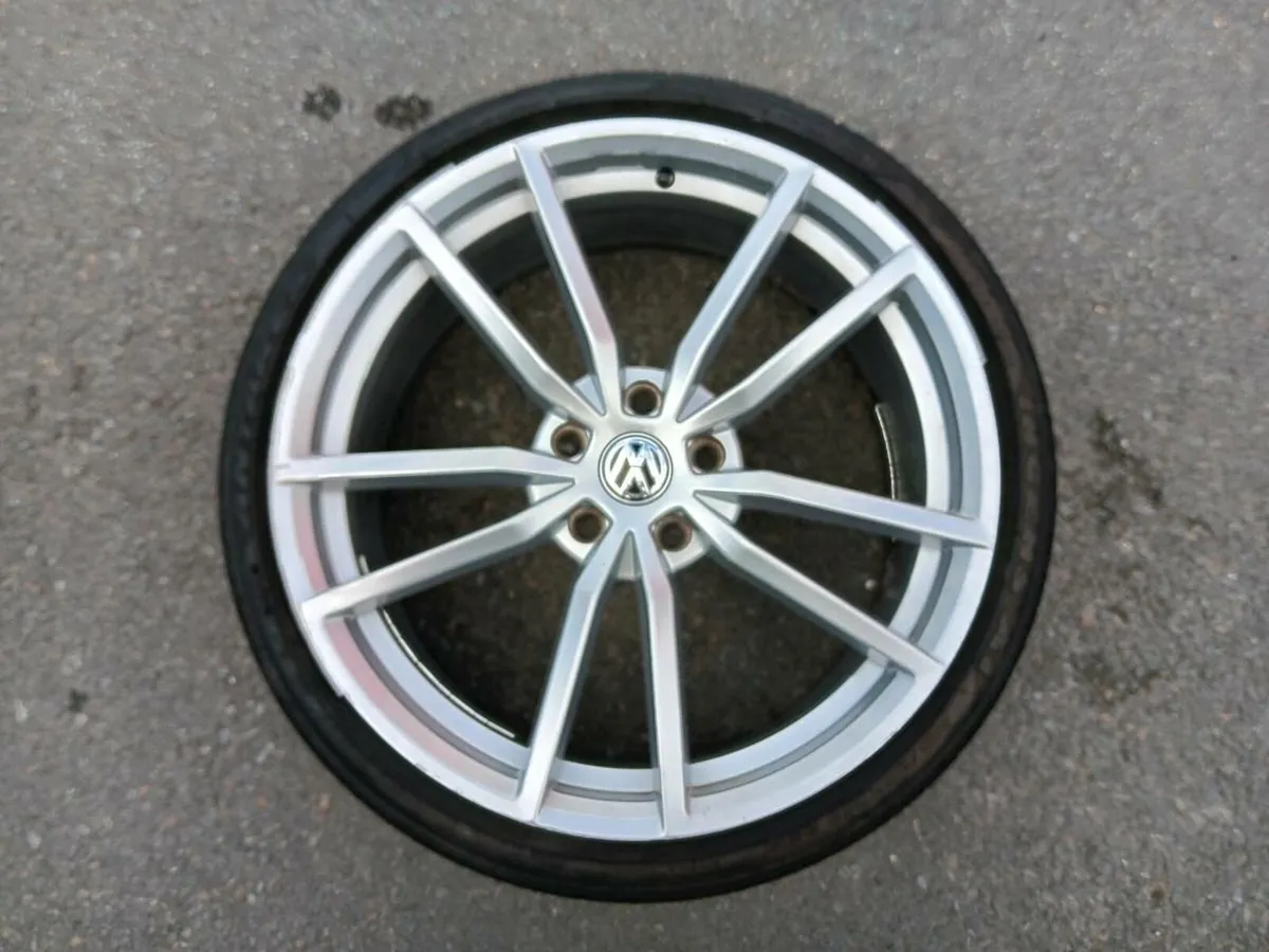 VW PRETORIAS ALLOYS & TYRES - Image 3