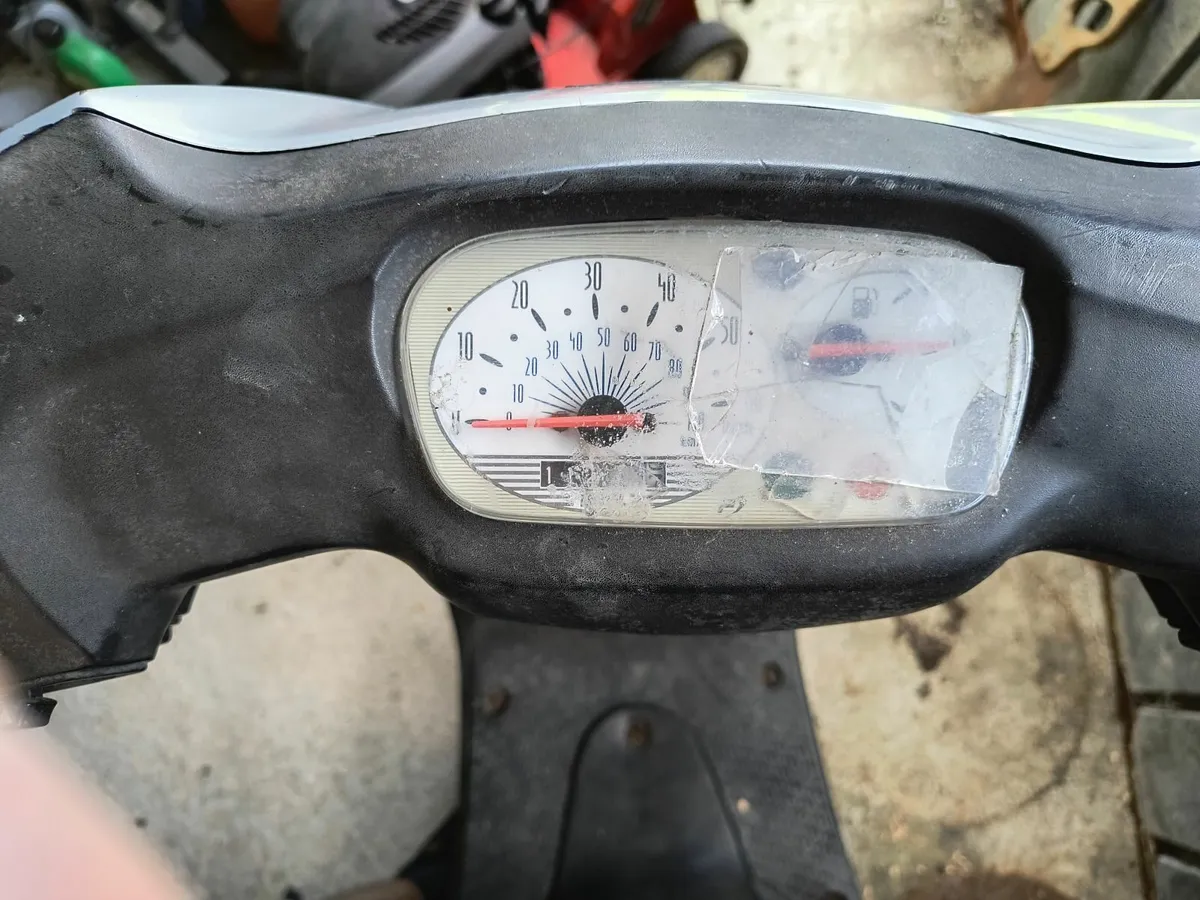 Ovetto MBK 50cc scooter moped project - Image 2