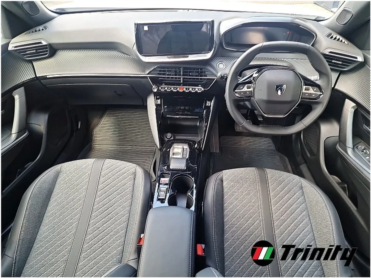 Peugeot 2008 Directors Car Electric 156BHP 54 KWH - Image 2