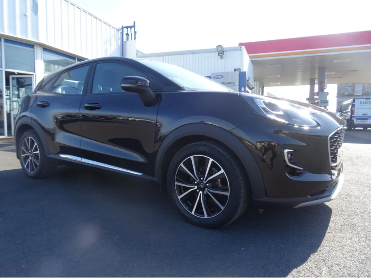 Ford Puma 5 DOOR TITANIUM 1L MHEV 4 4DR - Image 1