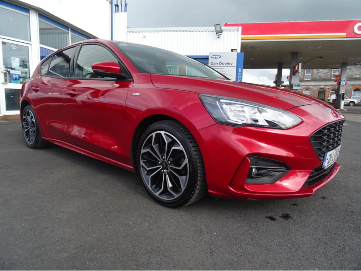 Ford Focus ST-LINE EDITION 1.5 TD 120 - Image 1